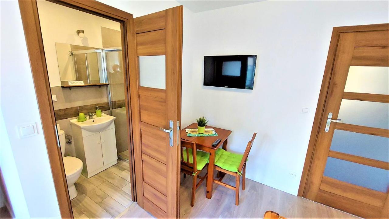 Sloneczne Pokoje U Ewy Na Mlynskiej Wladyslawowo Exterior photo
